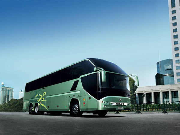 鴻鳴巴士的大巴車怎么樣？司機(jī)服務(wù)好么？